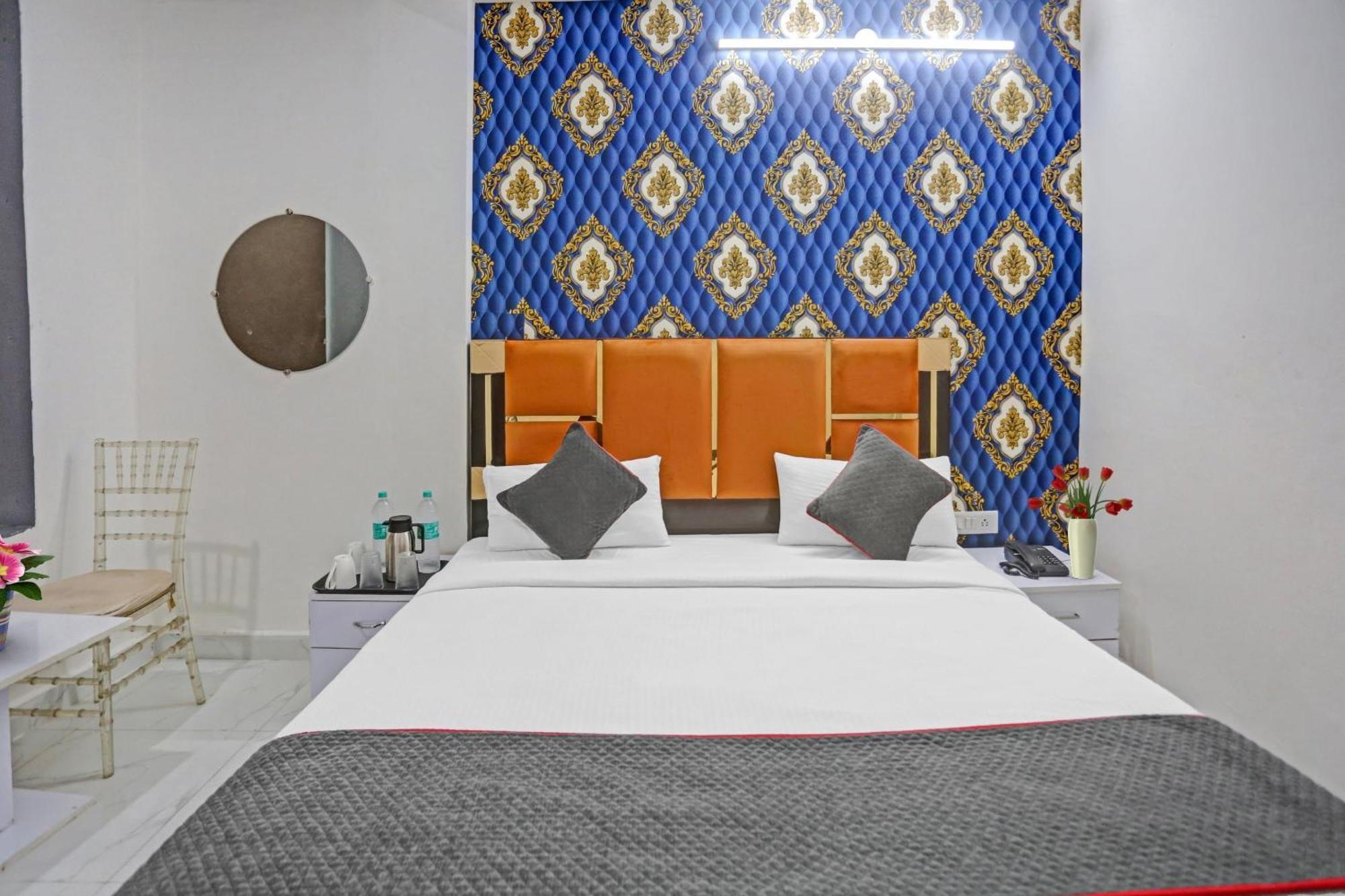 Hotel O Heritage Inn Нойда Екстер'єр фото