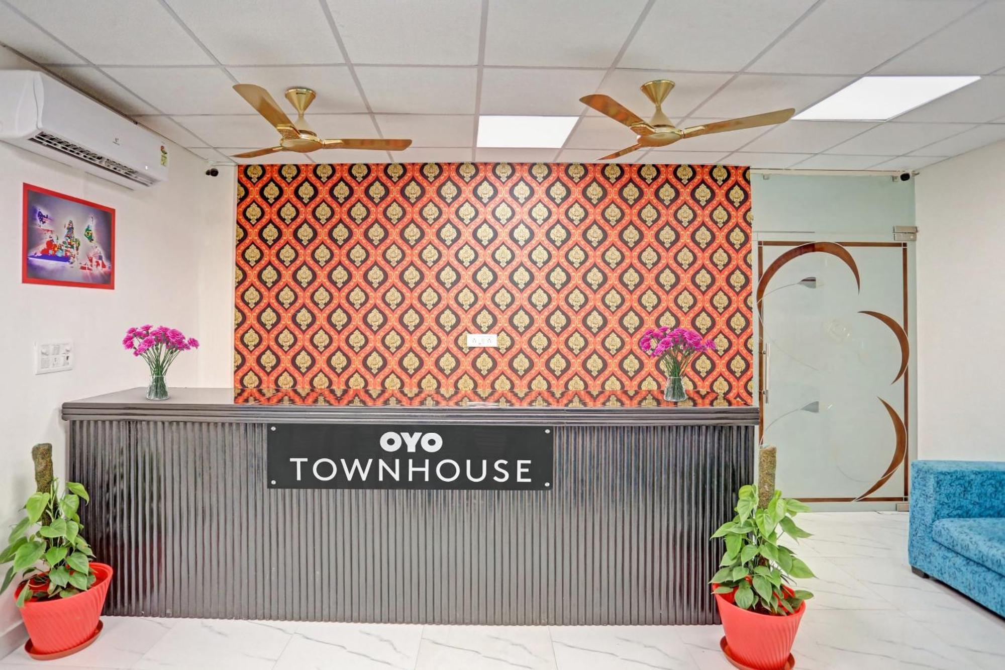 Hotel O Heritage Inn Нойда Екстер'єр фото