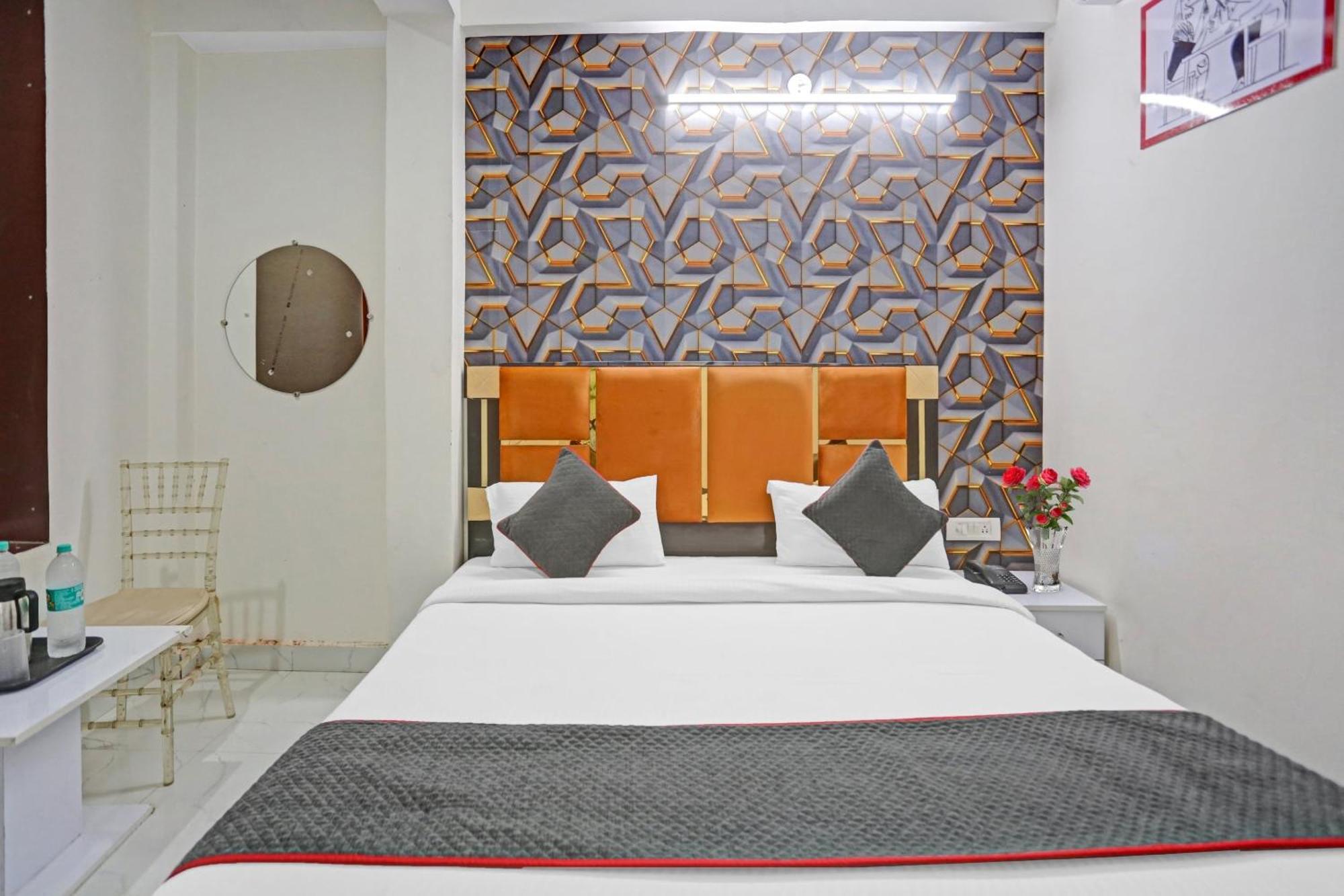 Hotel O Heritage Inn Нойда Екстер'єр фото