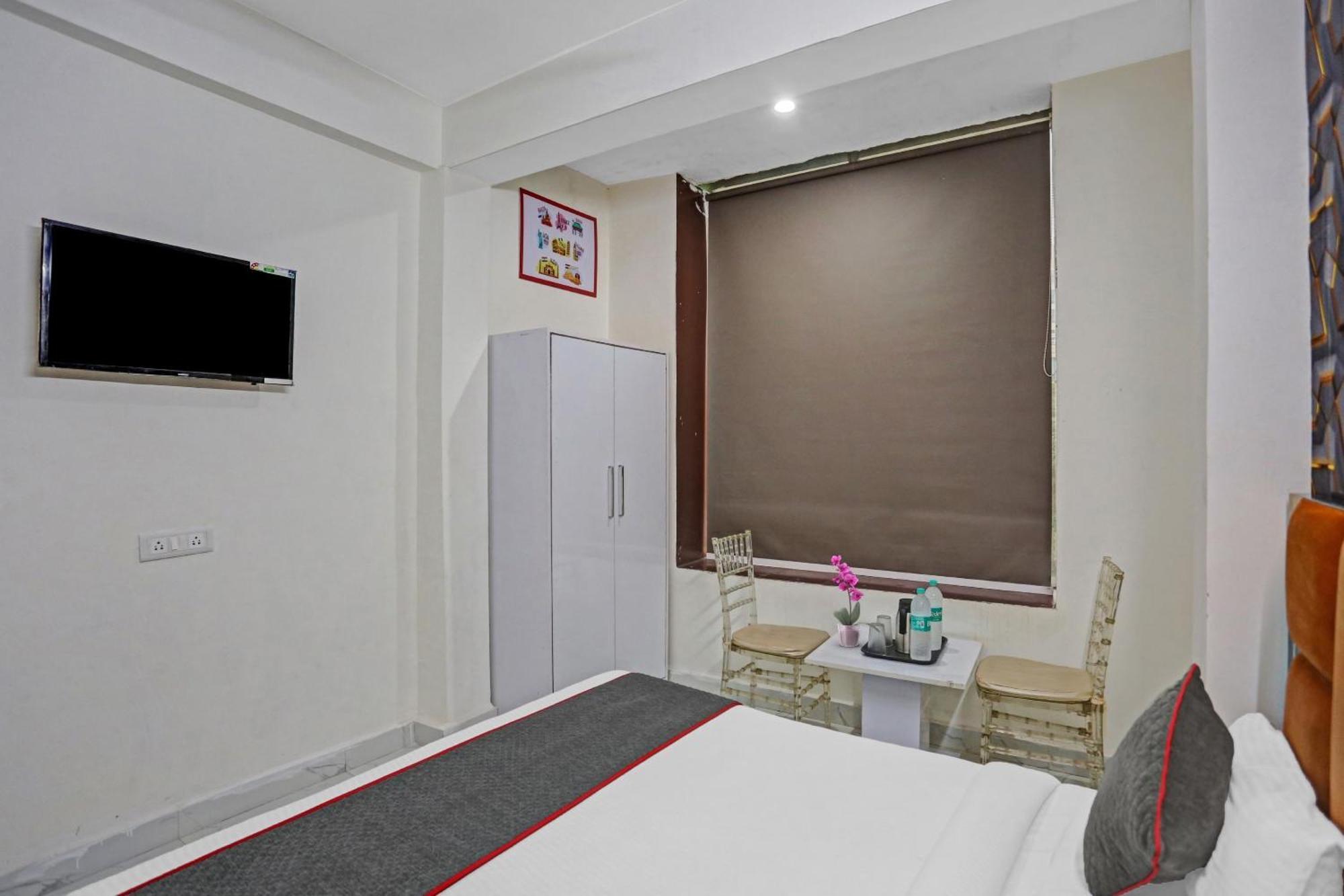 Hotel O Heritage Inn Нойда Екстер'єр фото
